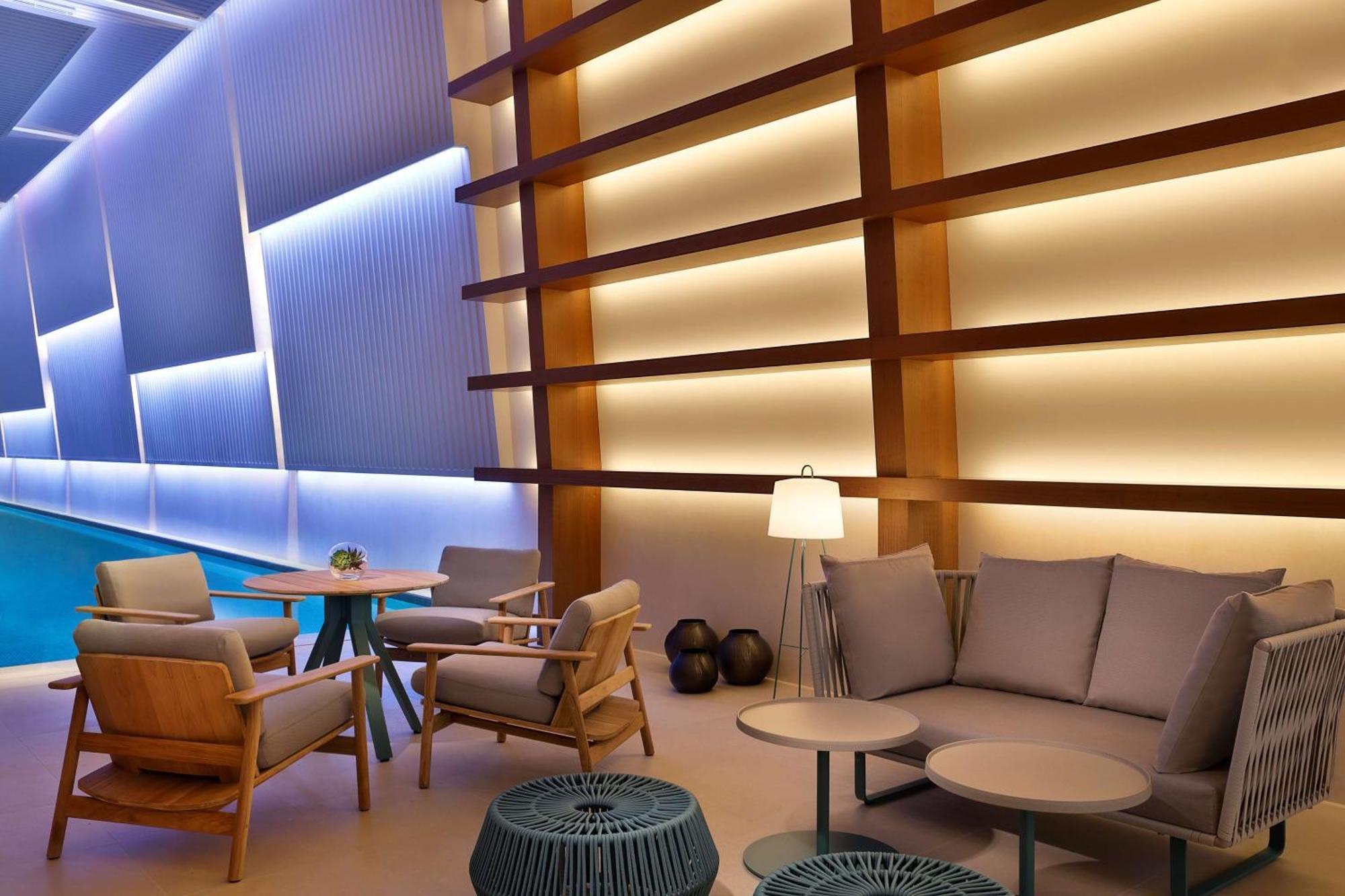 Doubletree By Hilton Sharjah Waterfront Hotel And Residences Dış mekan fotoğraf